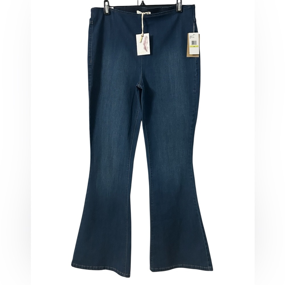 Jessica Simpson NWT Pull-On Flare Jeans Size 30 Dark Wash Soft Sculpt Stretch